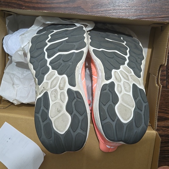 New Balance Fresh Foam 1080v12 - Picture 2 of 5